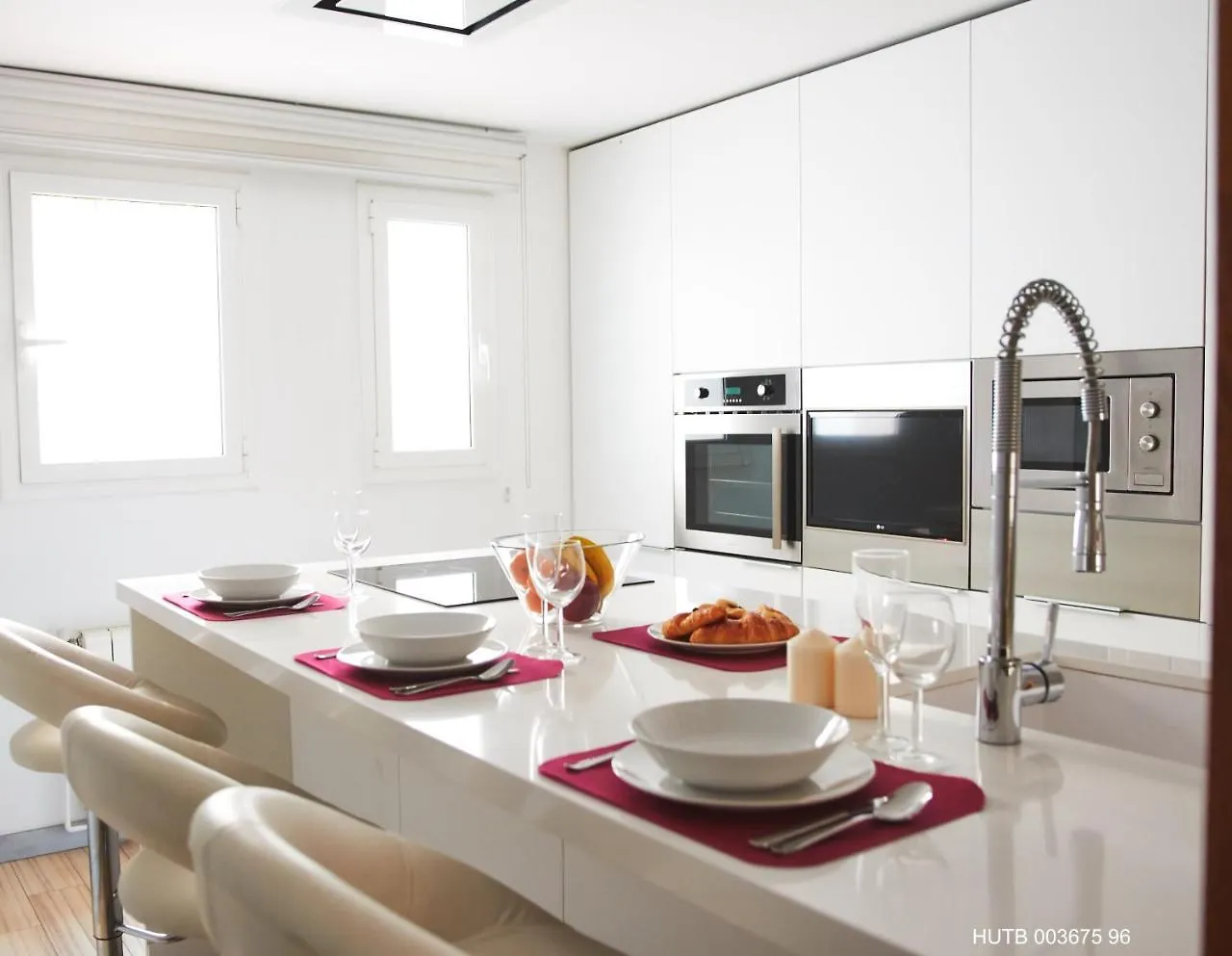 Alcam Alio Cine Apartment Barcelona 0*,  Spain