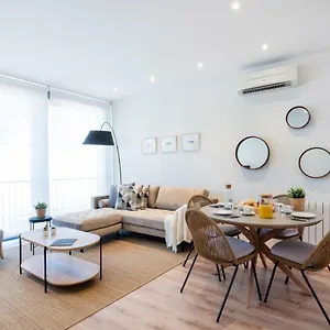 Petit Luxe Tobella Esquerra Apartamento